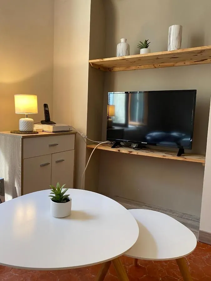 Charmant Studio, Calme Et Centre Au Coeur Du Vieil Antibes